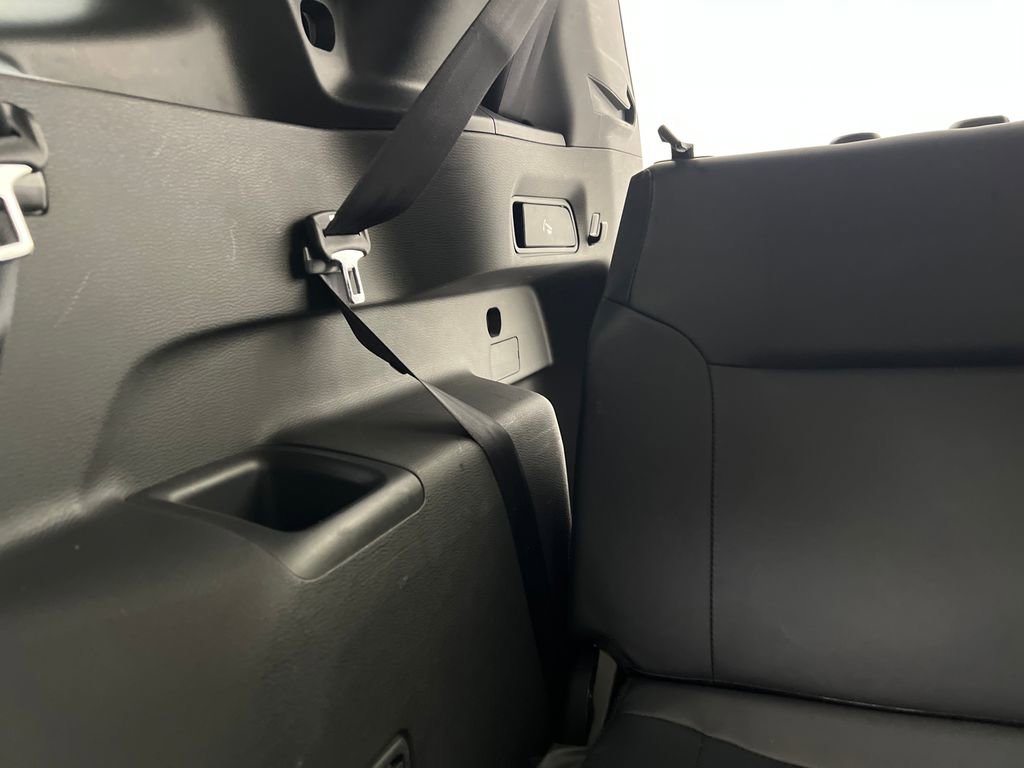 Used 2025 Mitsubishi Outlander SE AWD/4WD image 31