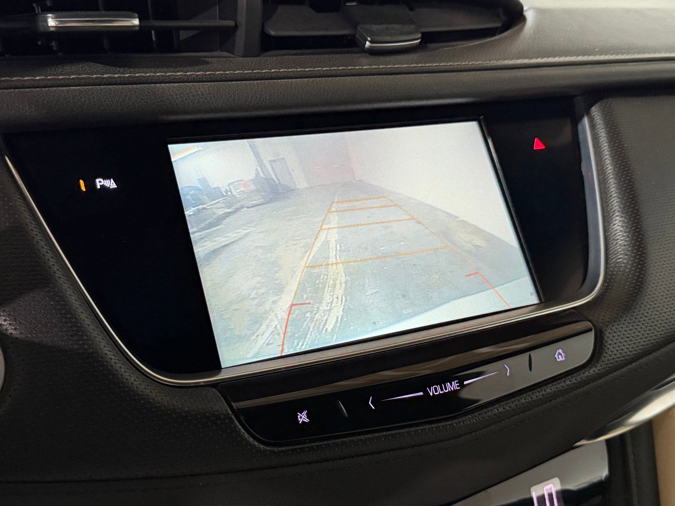 Used 2018 Cadillac XT5 FWD image 29