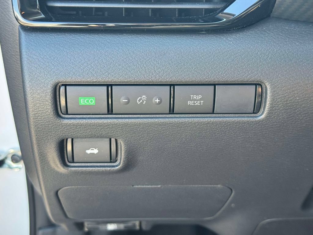 Used 2023 Nissan Sentra SV FWD image 18