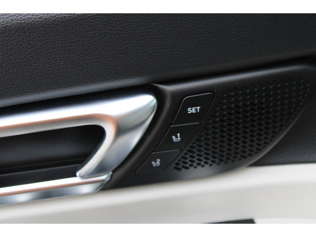 Used 2023 Kia Telluride SX image 18