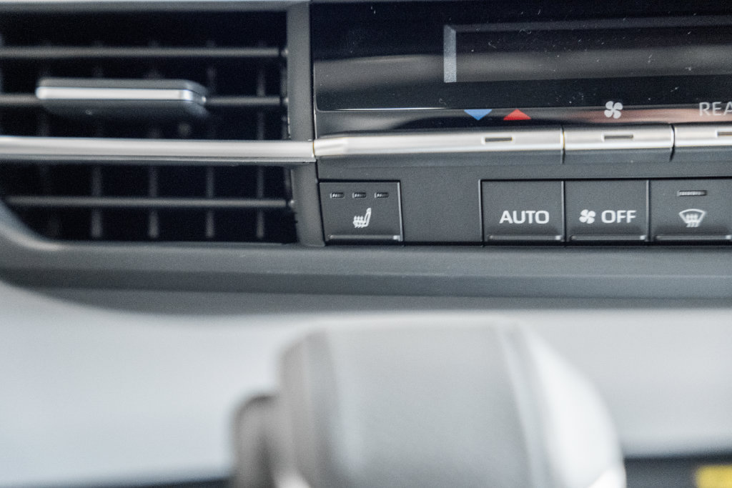 New 2026 Toyota Sienna XLE AWD/4WD image 23