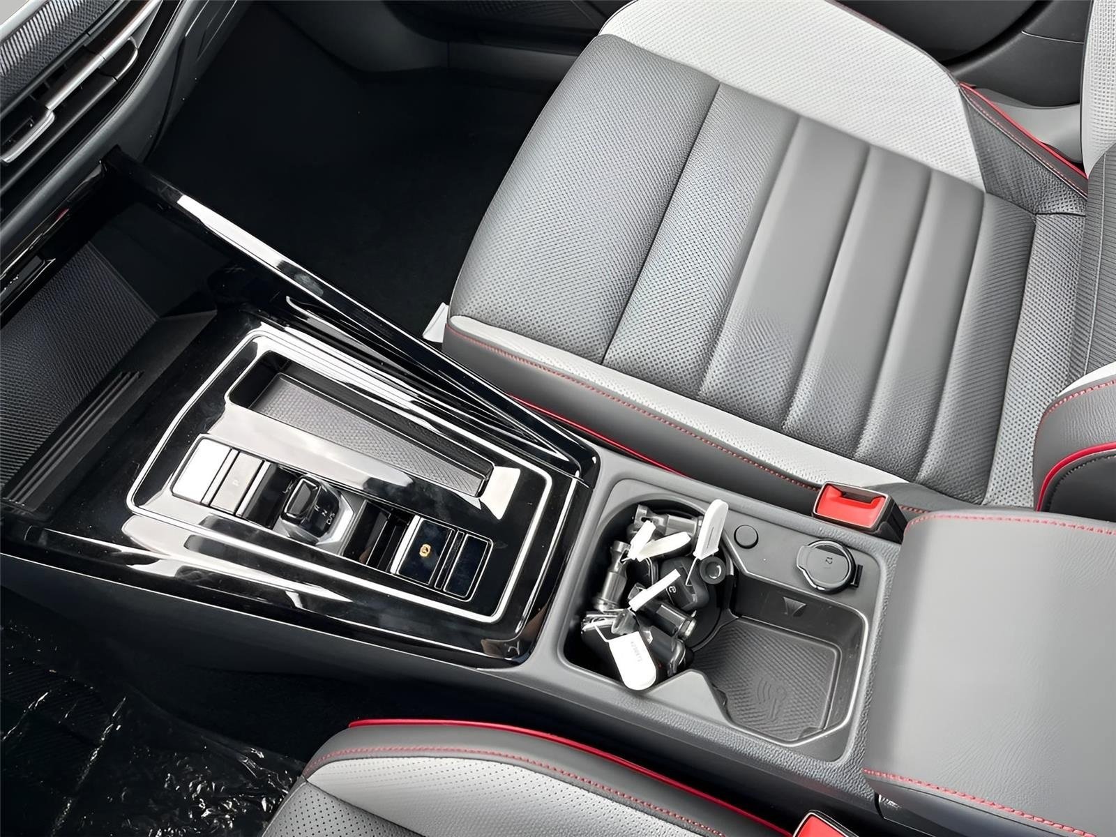New 2025 Volkswagen GTI Autobahn FWD image 19