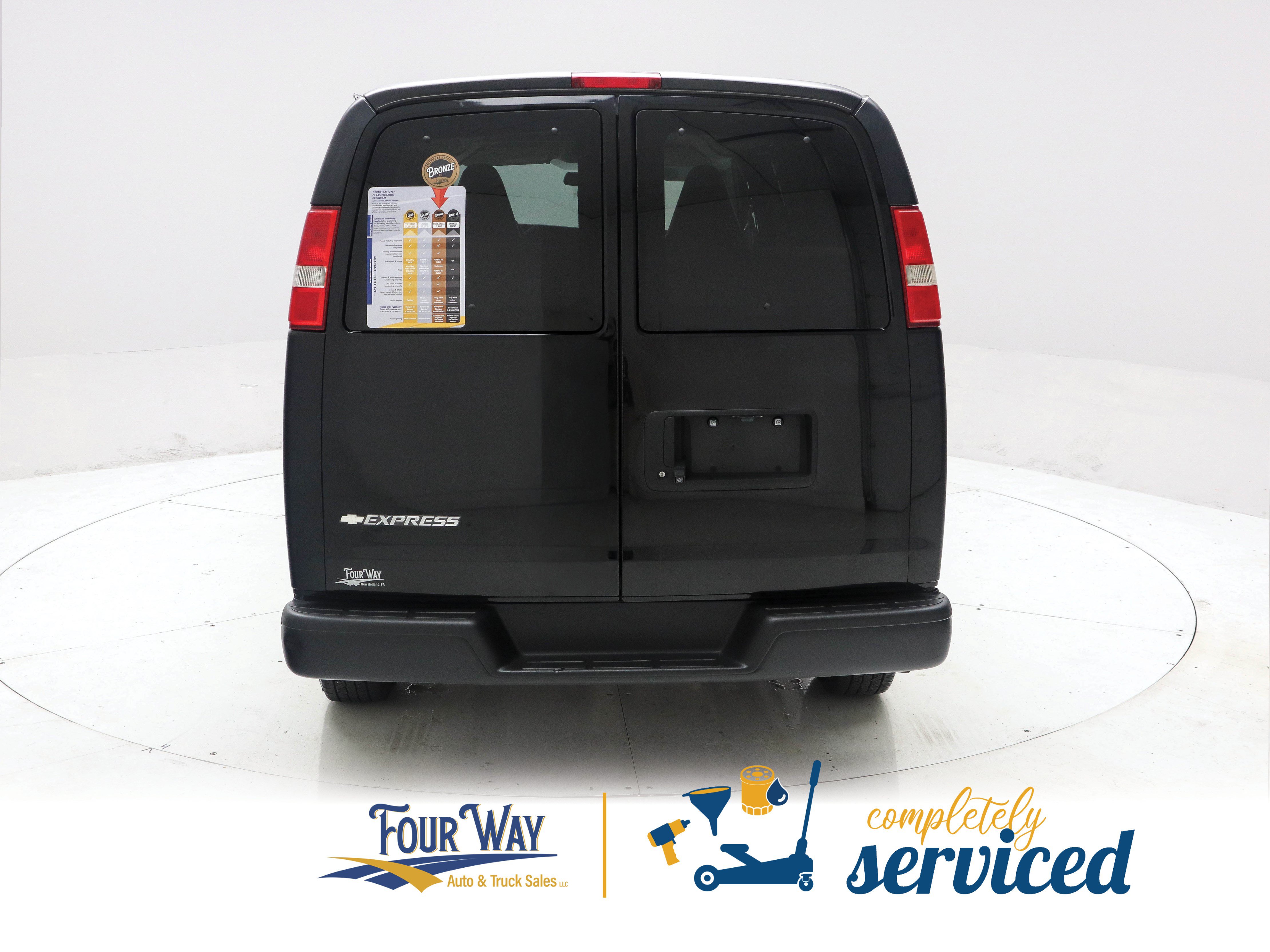 Used 2017 Chevrolet Express 2500 LS RWD image 4