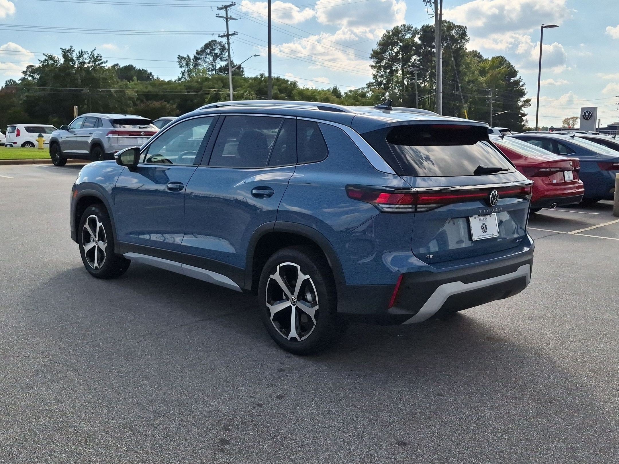 New 2026 Volkswagen Tiguan SE AWD/4WD image 5
