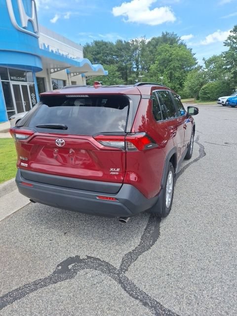 Used 2019 Toyota RAV4 XLE w/ Carpet Mat Package AWD/4WD image 7