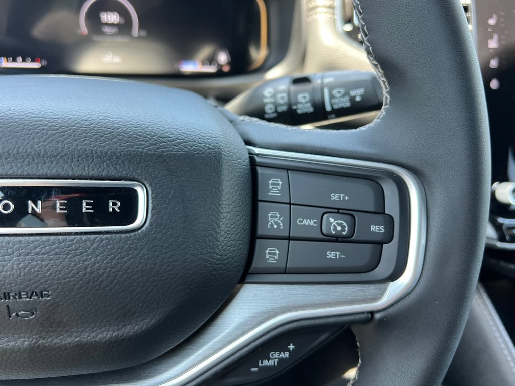 New 2025 Jeep Wagoneer L Series II AWD/4WD image 23