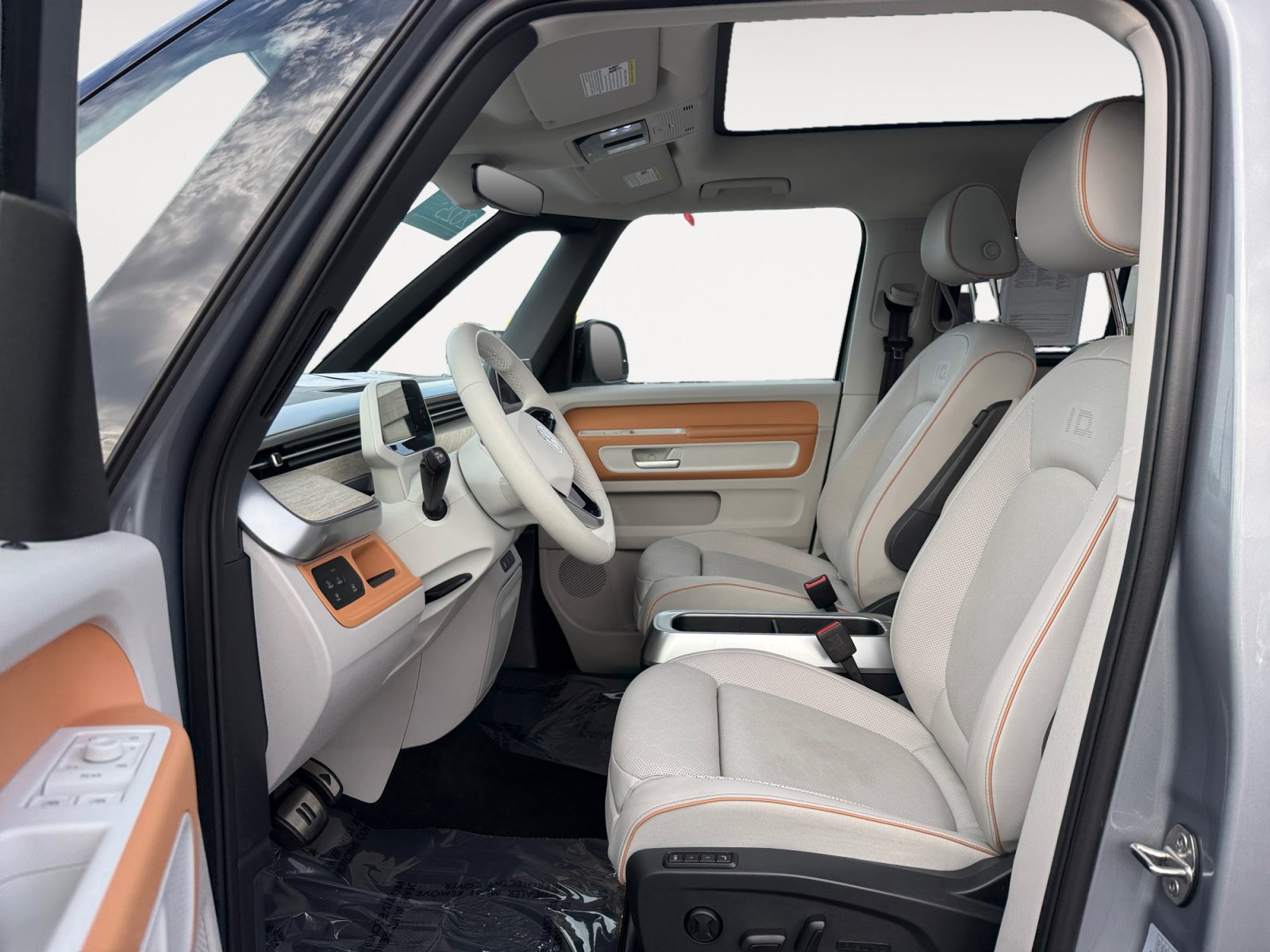 Certified 2025 Volkswagen ID. Buzz 1st Edition RWD image 10
