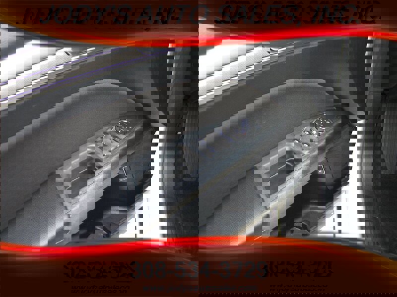 Used 2019 Ford Fusion SE image 3