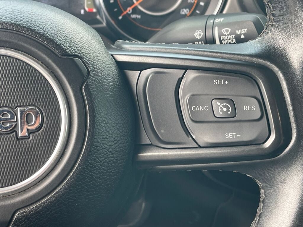 Used 2022 Jeep Gladiator Sport AWD/4WD image 19