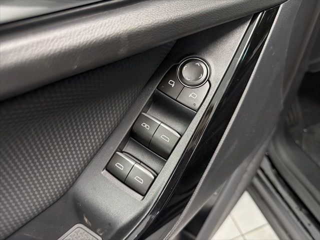 New 2026 Chevrolet Equinox RS w/ Convenience Package III FWD image 11