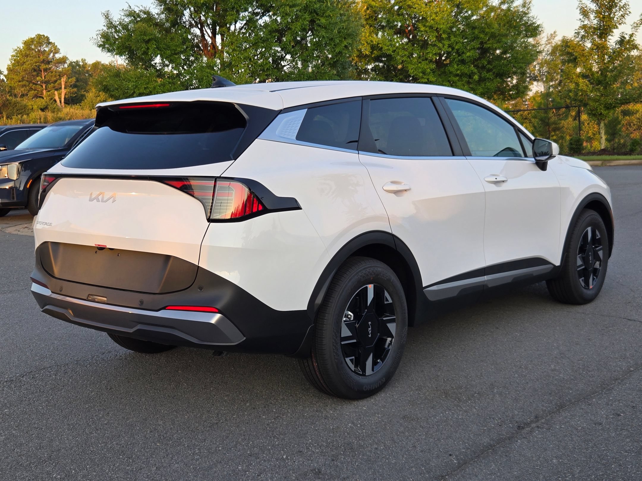 New 2026 Kia Sportage LX FWD image 7
