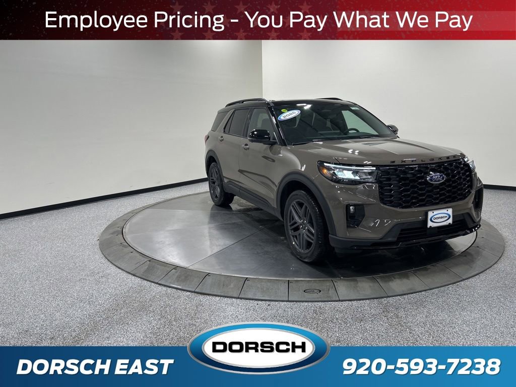 New 2026 Ford Explorer ST-Line w/ ST-Line Street Pack AWD/4WD image 3