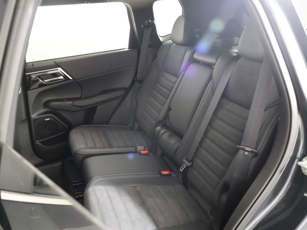 New 2026 Mitsubishi Outlander LE AWD/4WD image 31