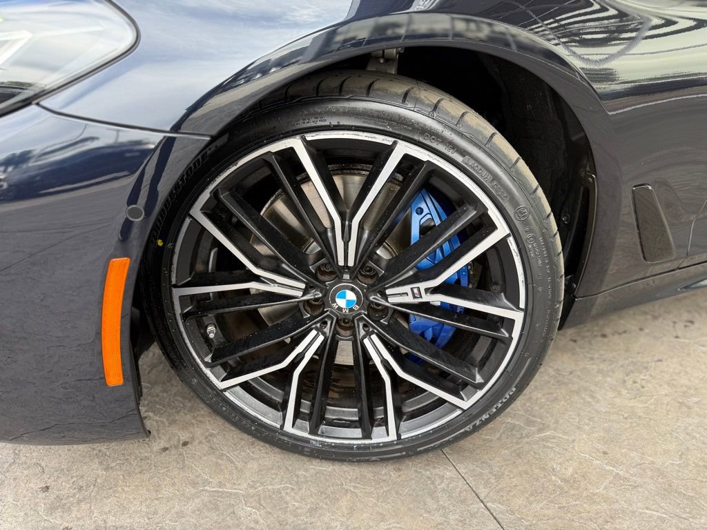 Used 2023 BMW 540i w/ M Sport Package image 5