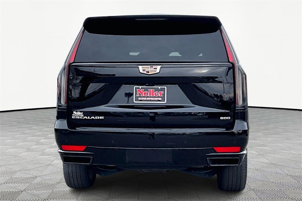 Used 2024 Cadillac Escalade Sport image 4