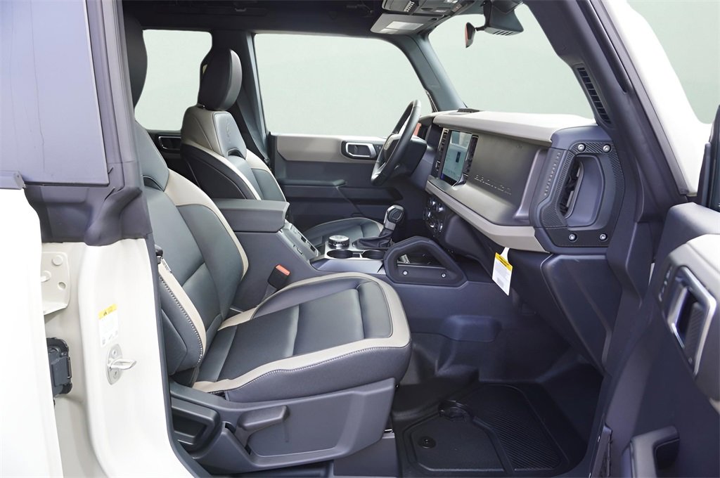 New 2025 Ford Bronco Big Bend image 9