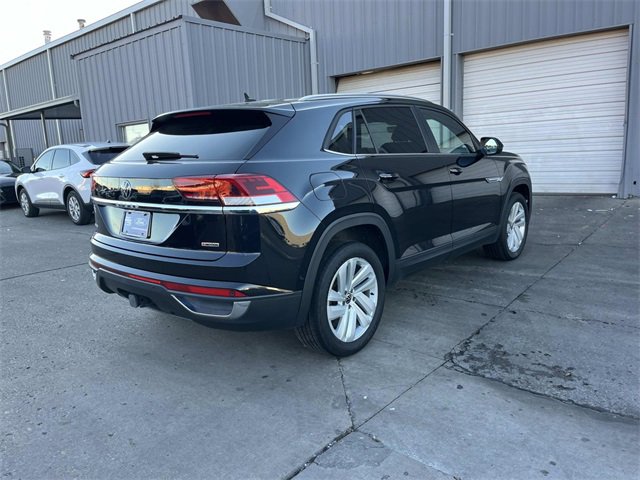 Used 2022 Volkswagen Atlas Cross Sport SE image 3