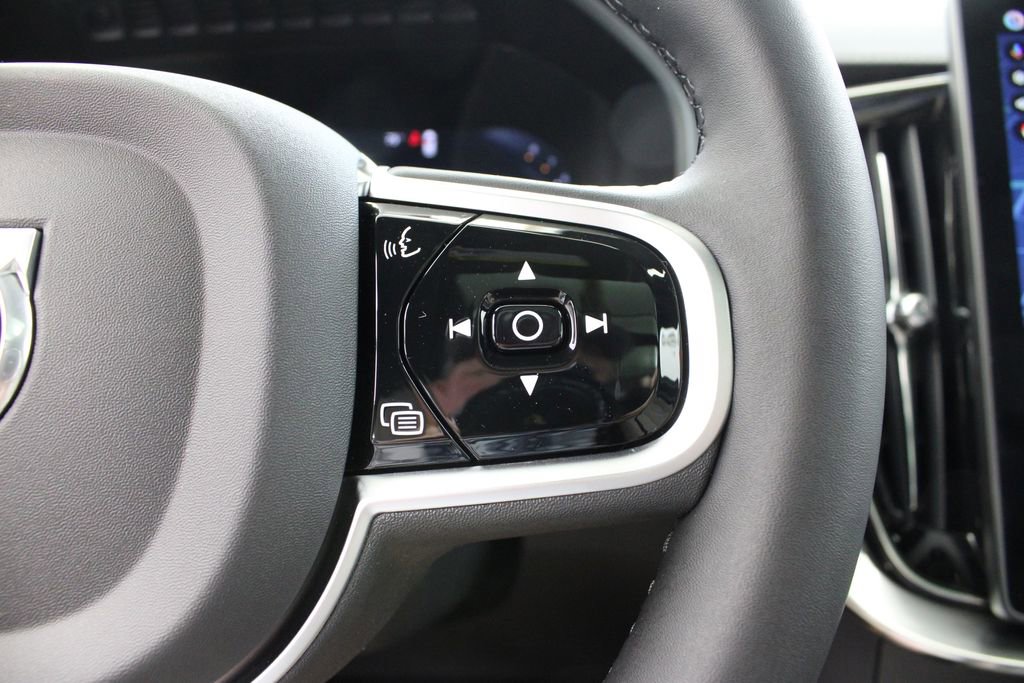 New 2026 Volvo XC90 B6 Plus w/ Protection Package Premier image 29