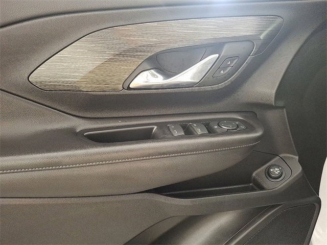 Used 2023 GMC Terrain SLE w/ Driver Convenience Package image 15