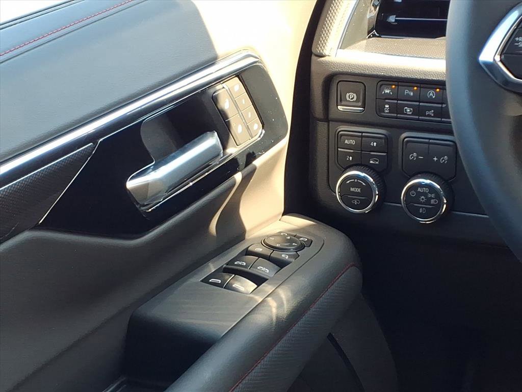 New 2026 Chevrolet Suburban RST w/ RST Capability Package image 12
