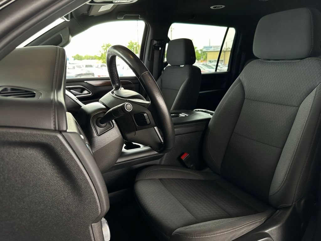 Used 2023 GMC Yukon XL SLE w/ Gmc Pro Safety Plus Package AWD/4WD image 14
