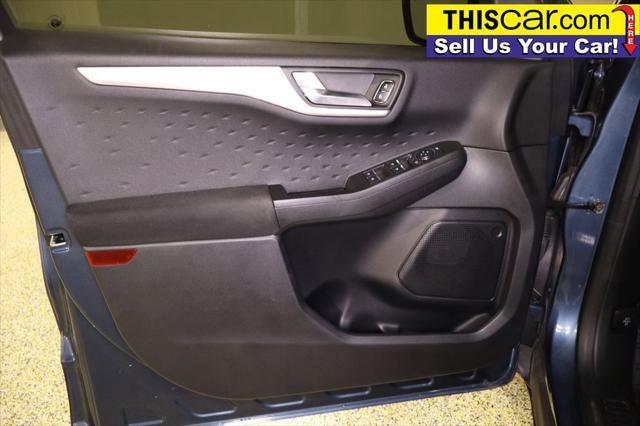 Used 2020 Ford Escape SE image 24