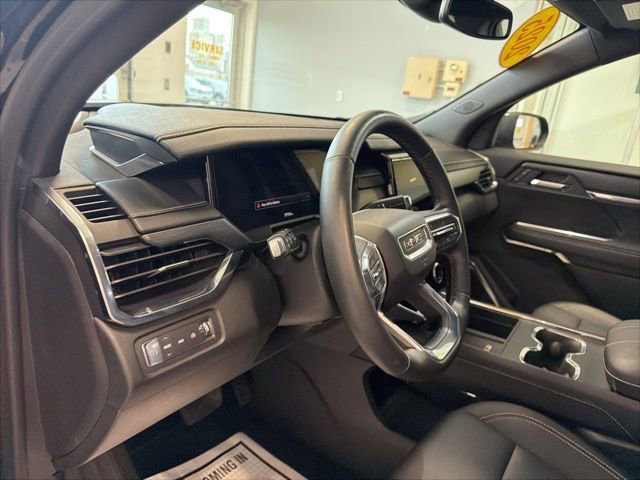 Used 2025 GMC Acadia Elevation w/ Elevation Premium Package AWD/4WD image 26