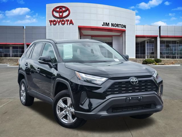 Used 2025 Toyota RAV4 XLE FWD video 1