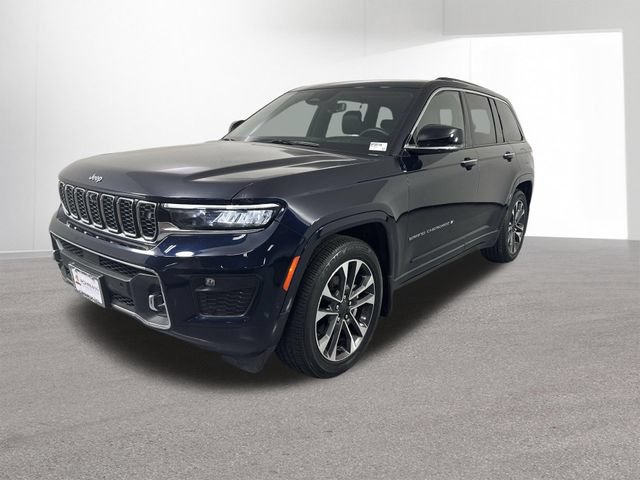 Used 2024 Jeep Grand Cherokee Overland w/ Adv Protech Group III AWD/4WD image 2
