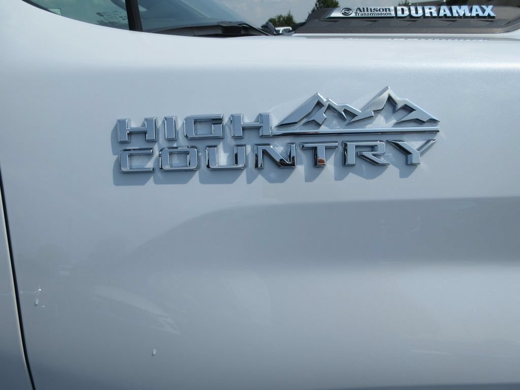 New 2026 Chevrolet Silverado 3500 High Country AWD/4WD image 11