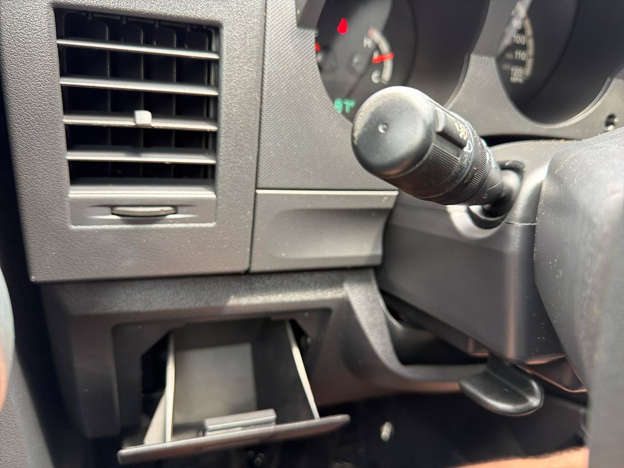 Used 2008 Dodge Nitro SXT RWD image 53