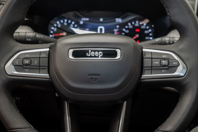 Certified 2025 Jeep Compass Latitude w/ Sun & Sound Group AWD/4WD image 14