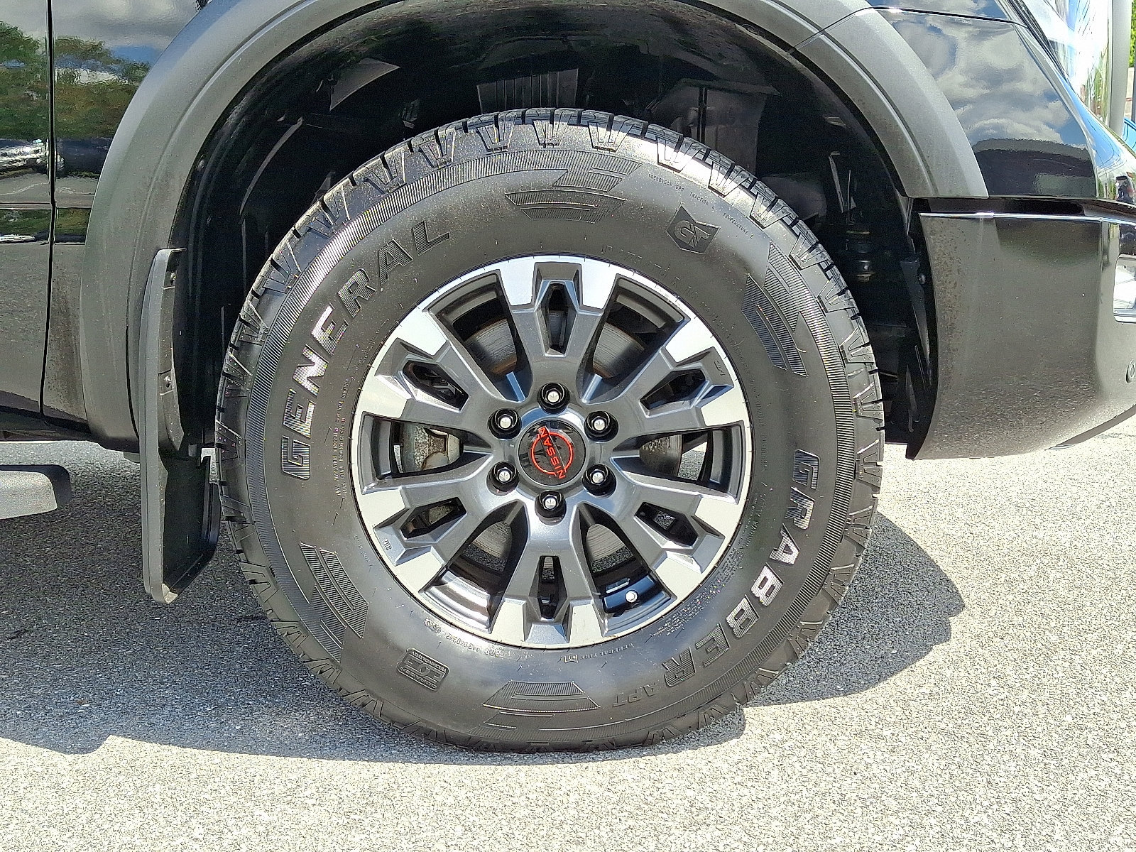 Certified 2023 Nissan Titan PRO-4X w/ Pro-4x Convenience Package AWD/4WD image 9