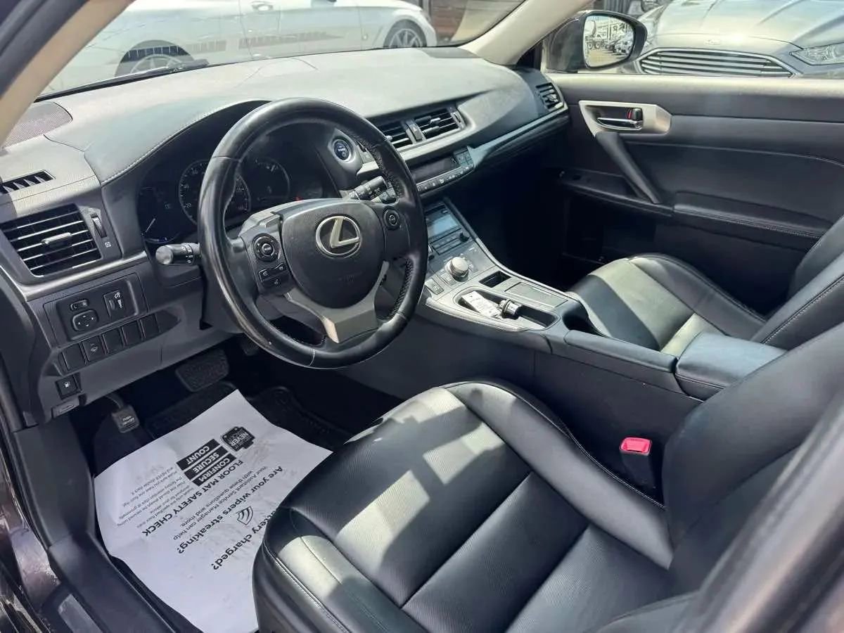 Used 2014 Lexus CT 200h FWD image 14