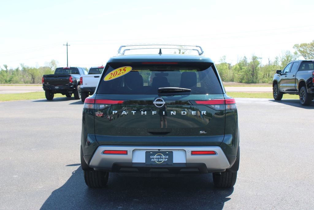 Used 2025 Nissan Pathfinder SL FWD image 8