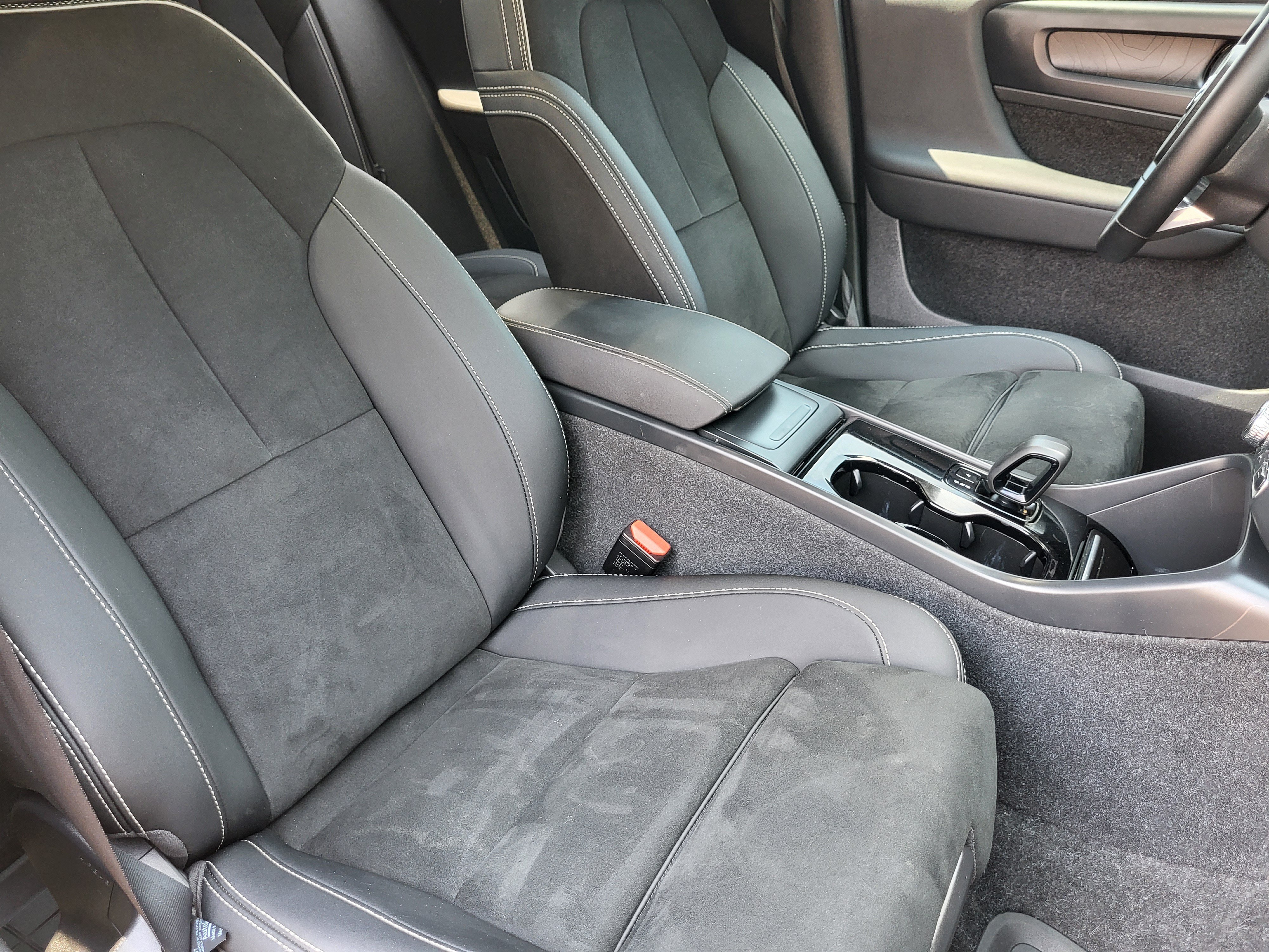 Certified 2023 Volvo XC40 Recharge Ultimate w/ Protection Package Premier AWD/4WD image 11