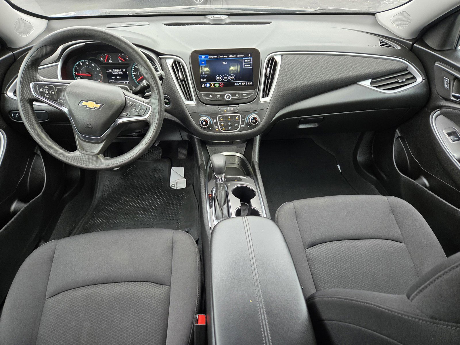 Used 2024 Chevrolet Malibu LT image 9