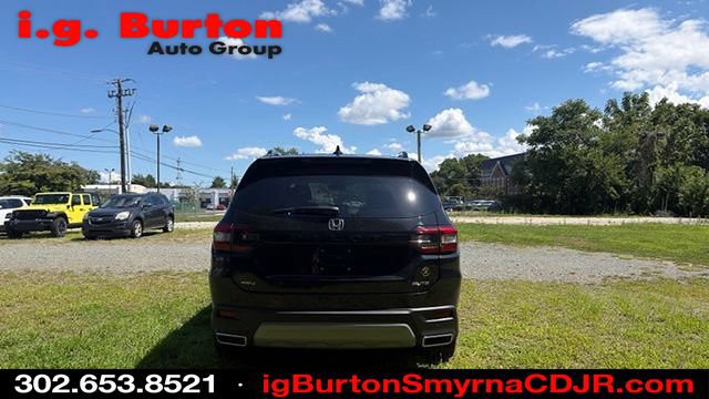 Used 2025 Honda Pilot Elite image 6