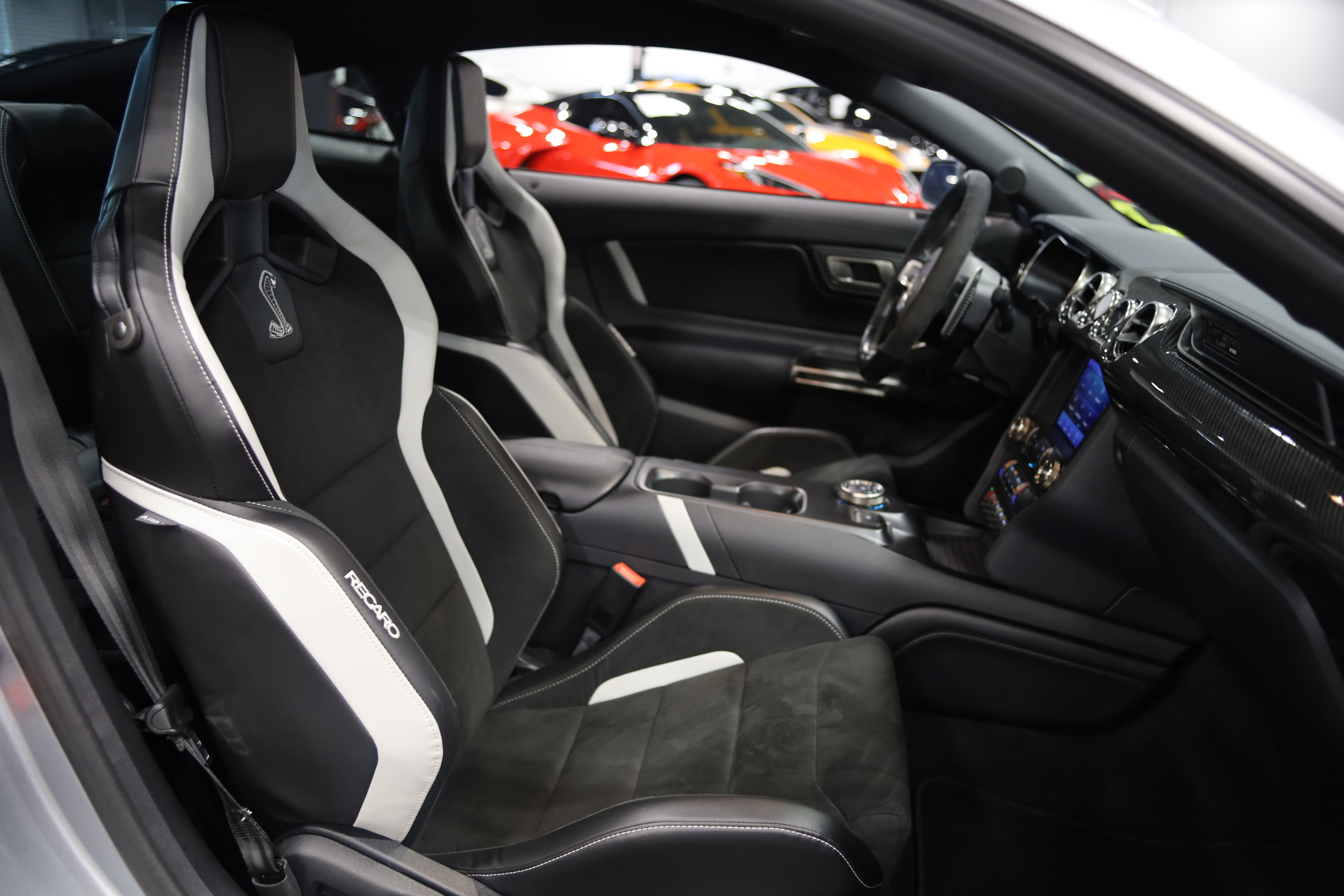 Used 2022 Ford Mustang Shelby GT500 w/ Technology Package RWD image 36
