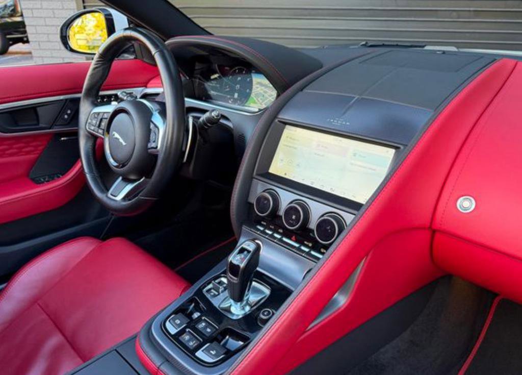 Used 2024 Jaguar F-TYPE R-Dynamic image 9