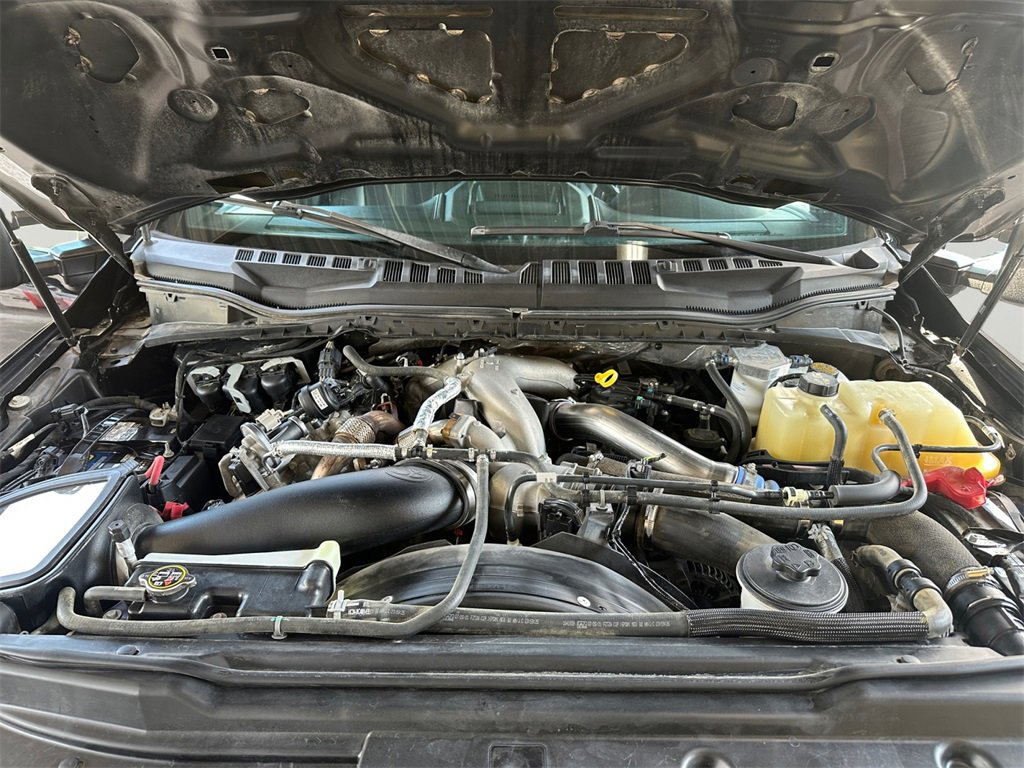 Used 2022 Ford F350 Platinum w/ FX4 Off-Road Package image 9