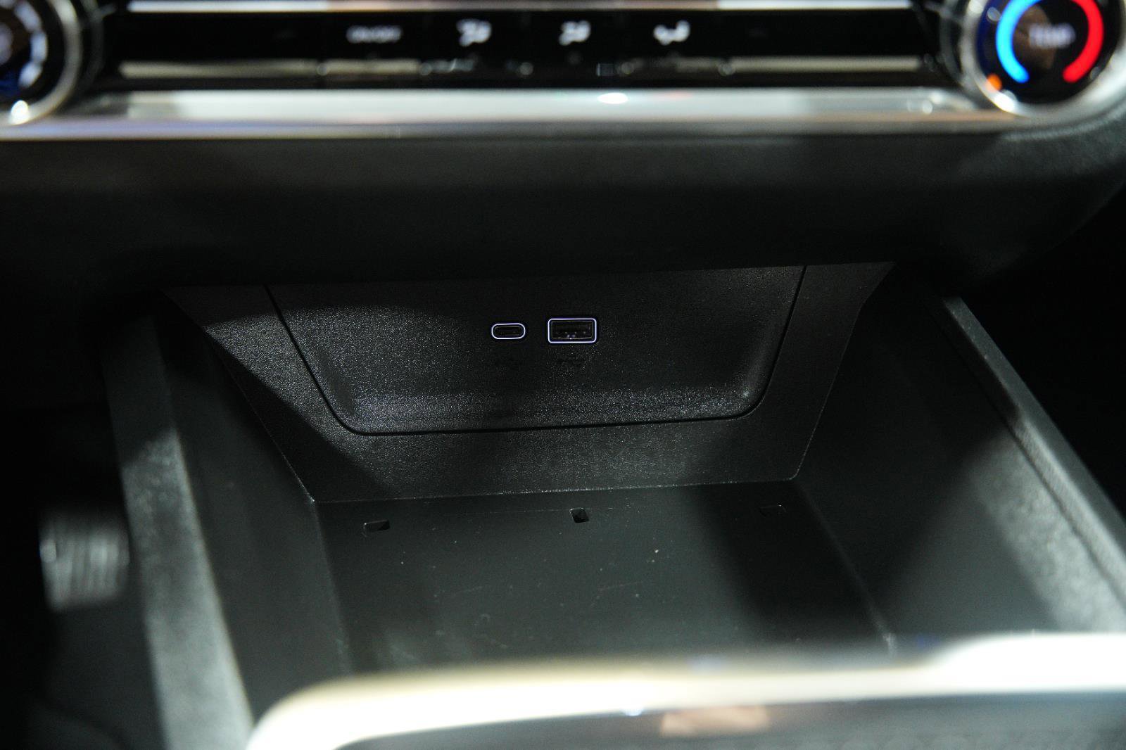 Used 2026 Chevrolet Equinox LT AWD/4WD image 38