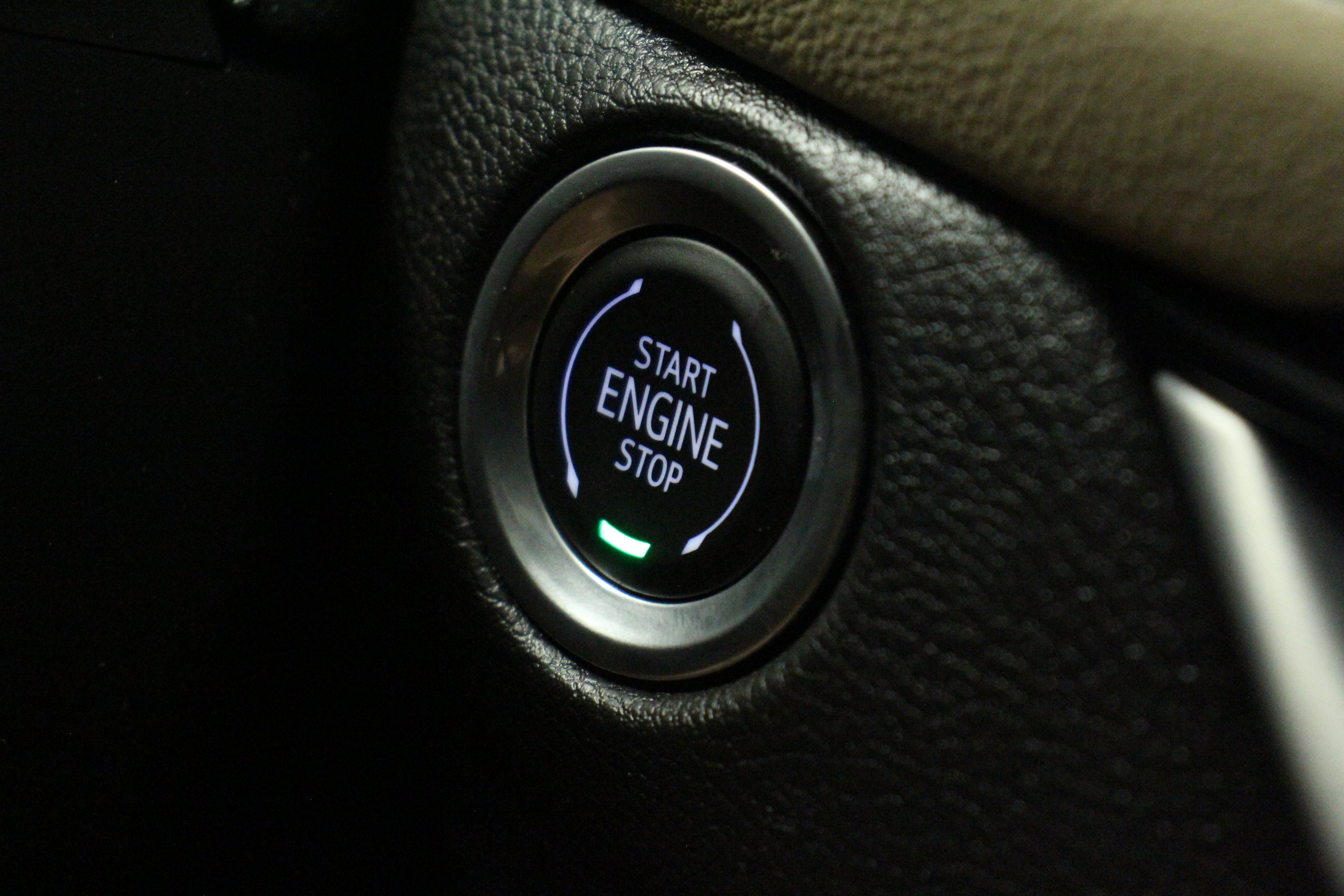 Used 2024 Cadillac XT4 Luxury image 24