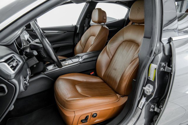 Used 2016 Maserati Ghibli RWD image 33