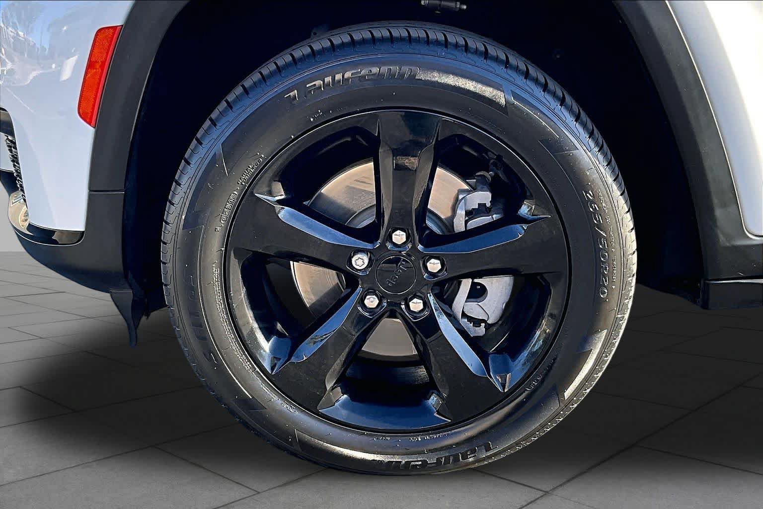 Used 2021 Jeep Grand Cherokee L Laredo AWD/4WD image 10
