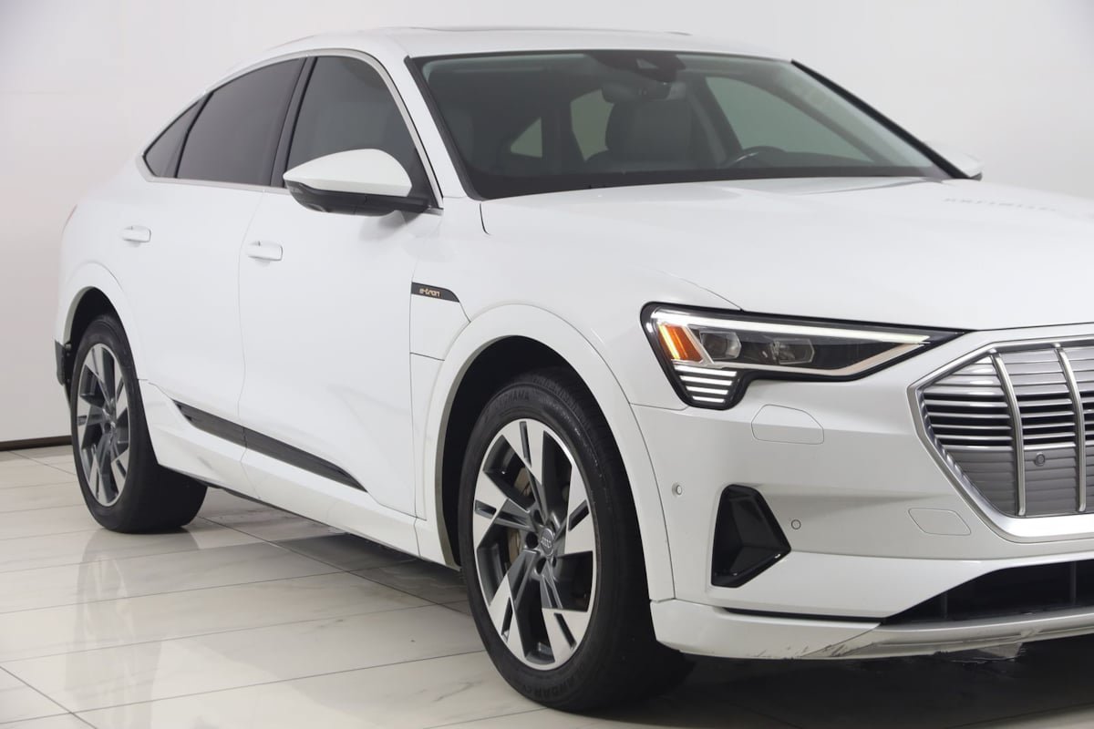 Used 2020 Audi e-tron Premium Plus AWD/4WD image 37