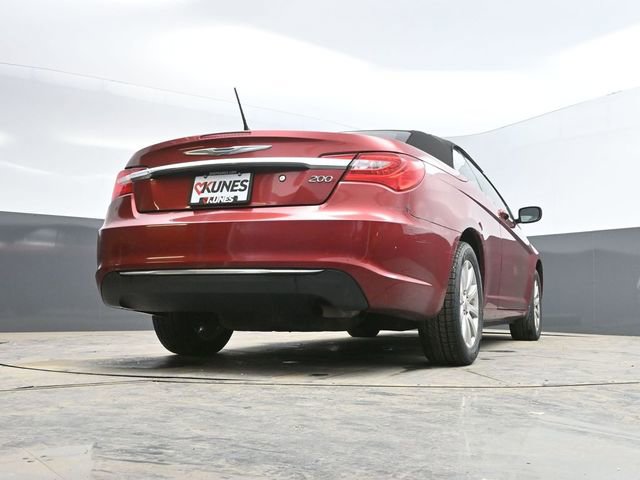 Used 2013 Chrysler 200 Touring image 27