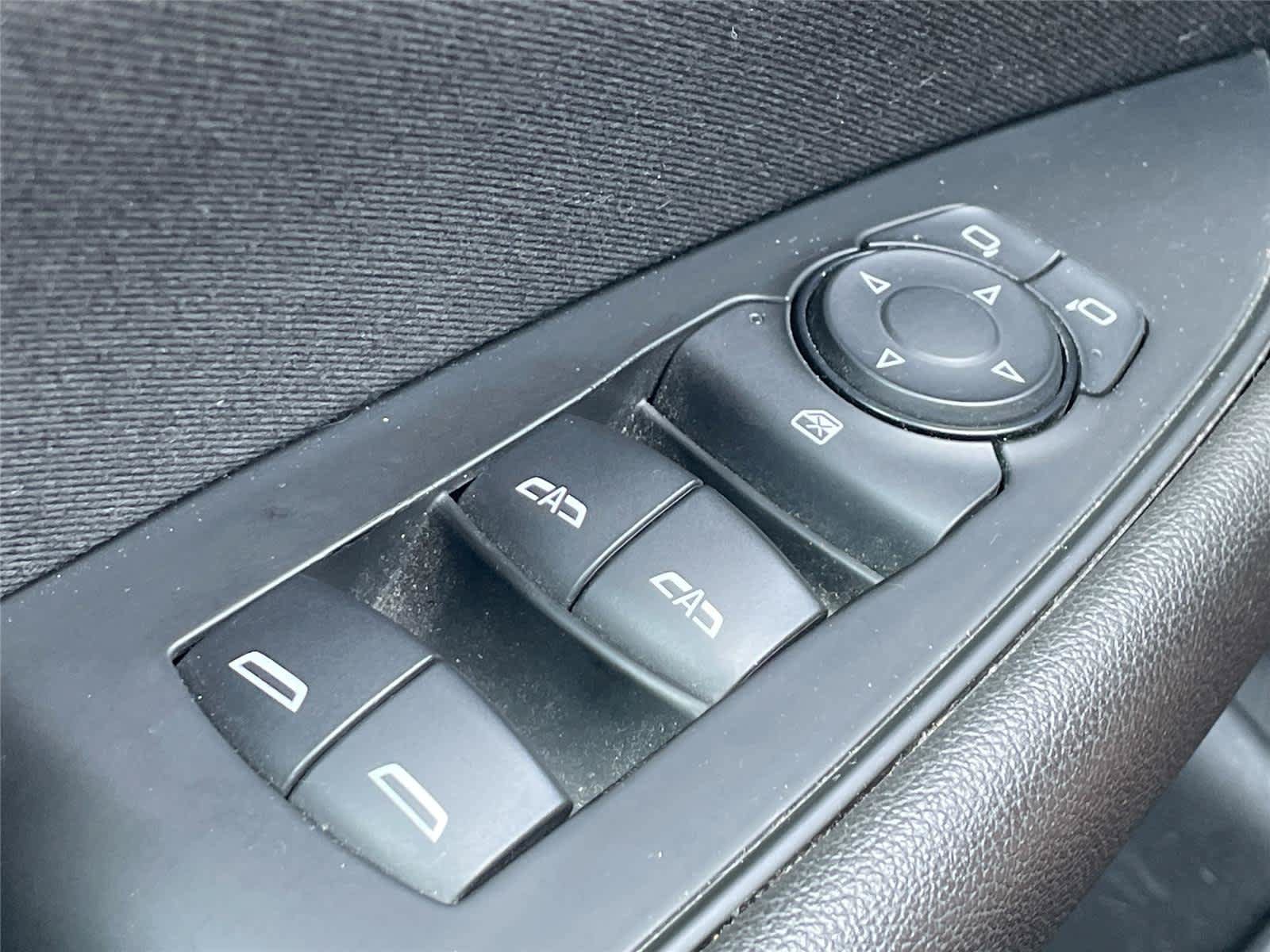 Used 2018 Buick Regal Preferred w/ Sights and Sounds Package AWD/4WD image 26