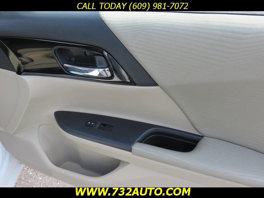 Used 2017 Honda Accord LX image 19