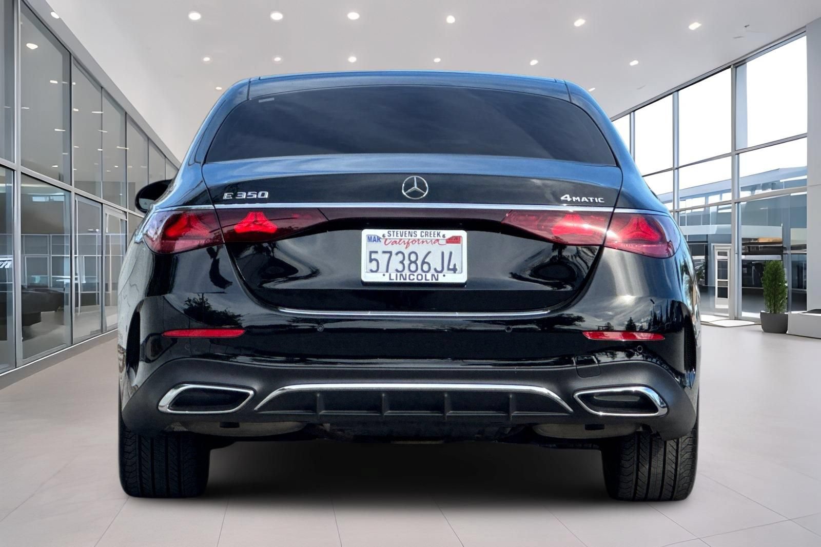 Used 2025 Mercedes-Benz E 350 4MATIC Sedan image 5